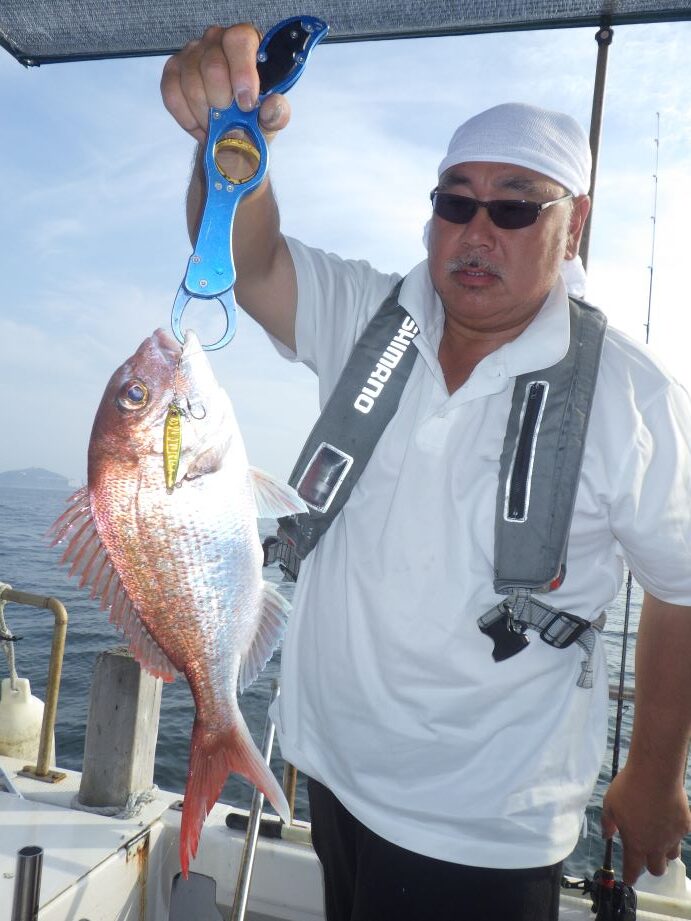 爆釣☆爆笑‼予約乗り合い情報‼ 鳴門（鳴門海峡）、船釣り、釣り船の愛海（ナルミ）